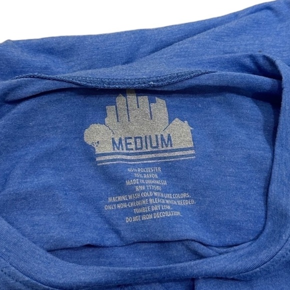 NWOT "Oh Snap" T-Shirt Graphic Blue Medium Top - Picture 5 of 5